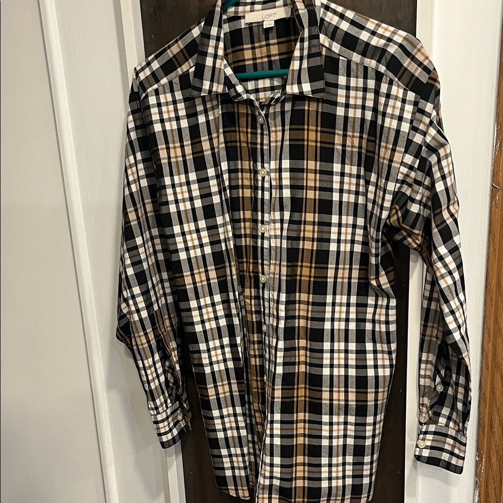 LOFT Women's Black and Brown Plaid Button Down Shirt